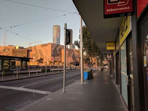 Photo: Hertz Car Rental Melbourne Downtown